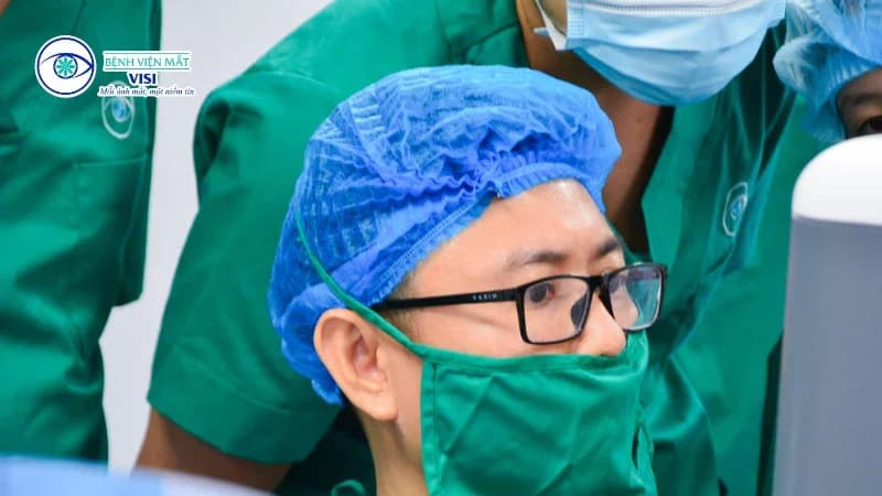 Mổ mắt cận thị là gì? Chi phí và các phương pháp Lasik tại Hồ Chí Minh